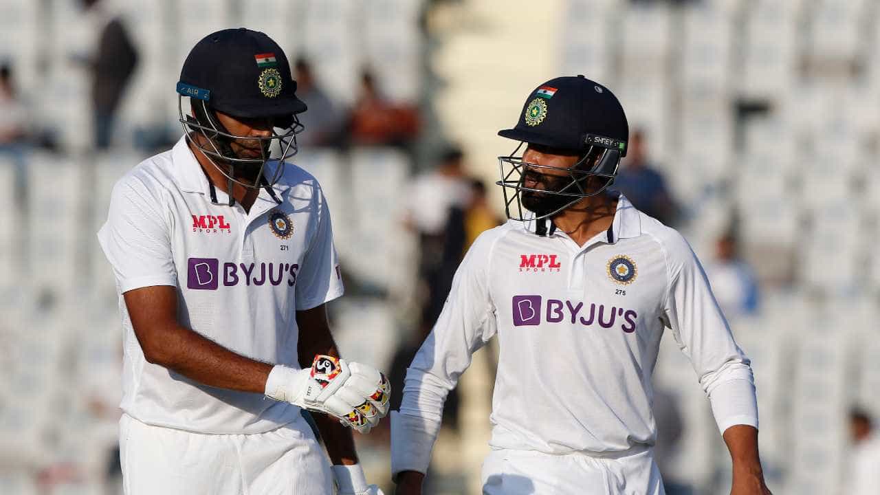 India vs Sri Lanka: মোহালিতে দ্বিতীয় দিনই চালকের আসনে ভারত India vs Sri Lanka: মোহালিতে দ্বিতীয় দিনই চালকের আসনে ভারত
