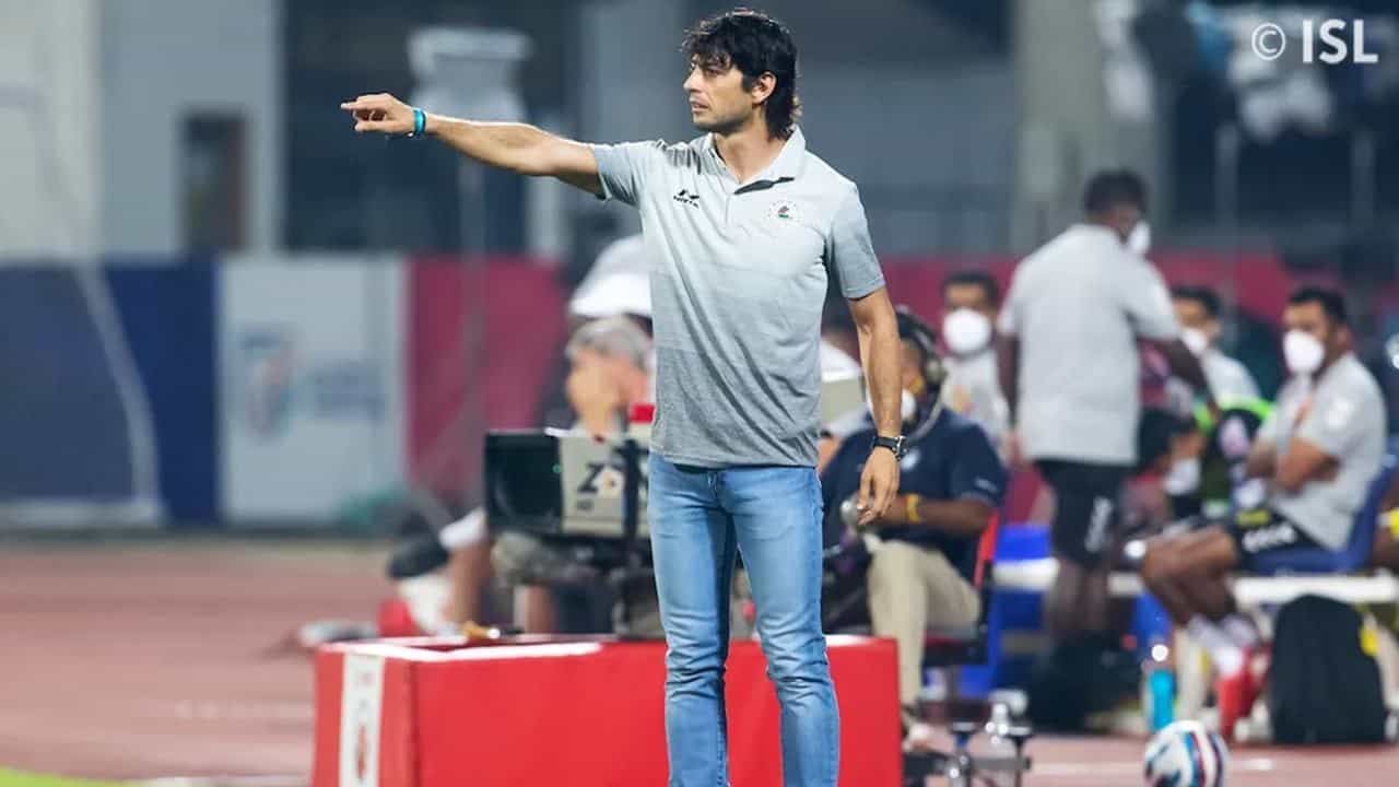 ISL 2021-22: ফাইনালে না ওঠার হতাশার মধ্যেও দলের খেলায় খুশি বাগান কোচ ISL 2021-22: ফাইনালে না ওঠার হতাশার মধ্যেও দলের খেলায় খুশি বাগান কোচ