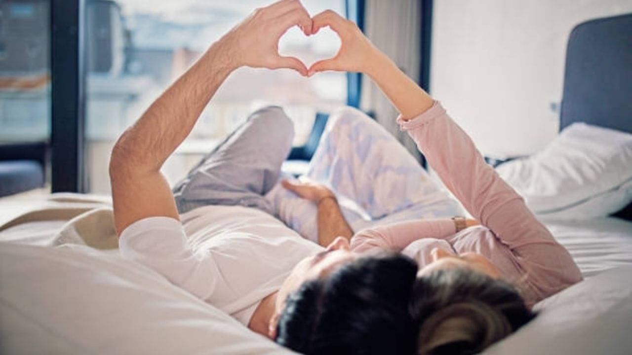 Sexual Health: নিয়মিত যোগব্যায়াম করেন না? কমে যেতে পারে আপনার যৌন ক্ষমতা