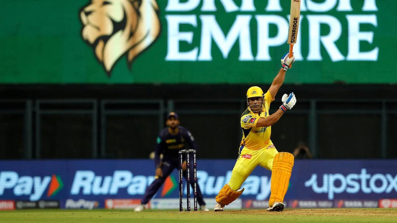 IPL 2022: ভিন্টেজ ধোনির প্রশংসায় সচিন-পাঠানরা