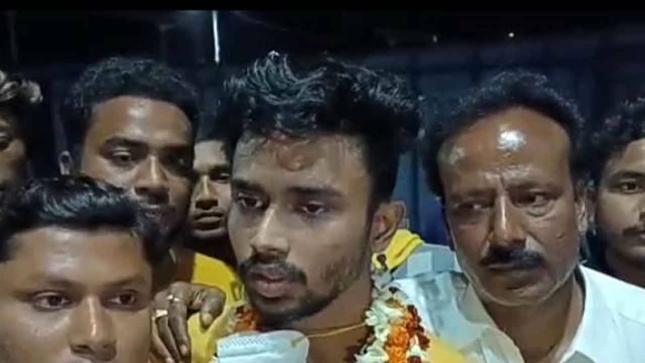 Indian Student Evacuation From Ukraine: রাস্তায় সারি সারি লাশ, ক্ষতবিক্ষত-ঝলসে যাওয়া! দেহ দুহাতে সরিয়ে অসম লড়াই জিতলেন ডাক্তারি পড়ুয়া