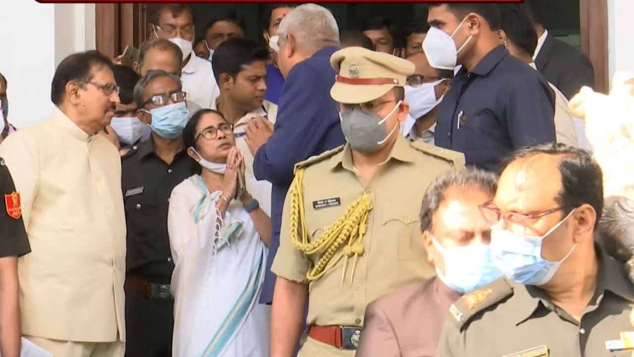 West Bengal Assembly: এক ঘণ্টা অপেক্ষা করে কেবল দুলাইন পাঠ, পদ্ম বিক্ষোভে বিধানসভায় বেনজির অভিজ্ঞতার মুখে রাজ্যপাল