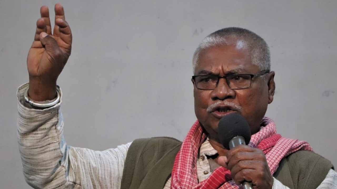 Manoranjan Byapari: বিহারী মানেই বিমারি! এবার মুখ খুললেন মনোরঞ্জন