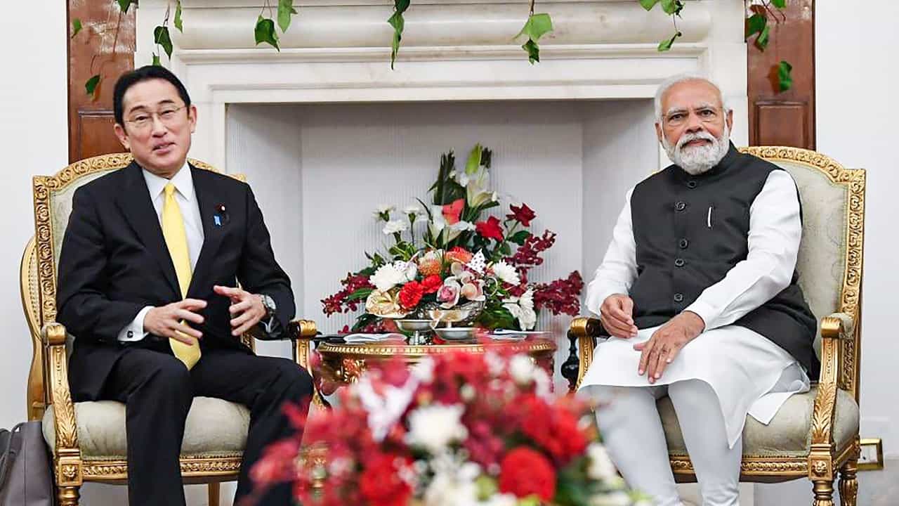 Indian PM Meets With Japanese Counterpart : যুদ্ধ বিধ্বস্ত ইউক্রেন নিয়ে আলোচনা, শান্তিপূর্ণ সমাধানের পক্ষে সওয়াল মোদী-কিশিদার Indian PM Meets With Japanese Counterpart : যুদ্ধ বিধ্বস্ত ইউক্রেন নিয়ে আলোচনা, শান্তিপূর্ণ সমাধানের পক্ষে সওয়াল মোদী-কিশিদার