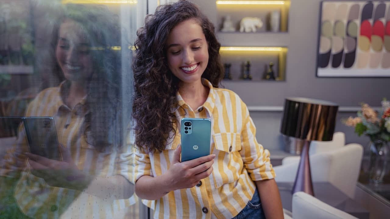 Moto G22 Launched: কম দামে লঞ্চ হল মোটো জি২২, মিডিয়াটেক হেলিও জি৩৭ প্রসেসর, ৯০ হার্ৎজ় ডিসপ্লে