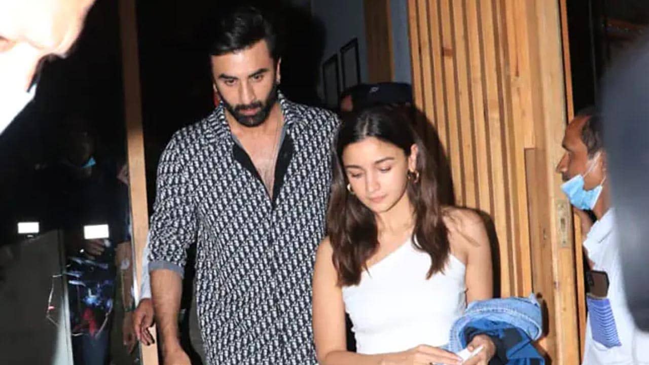 Alia Bhatt-Ranbir Kapoor: আলিয়া-রণবীর-এর নতুন বিয়ের তারিখ ঠিক হল!