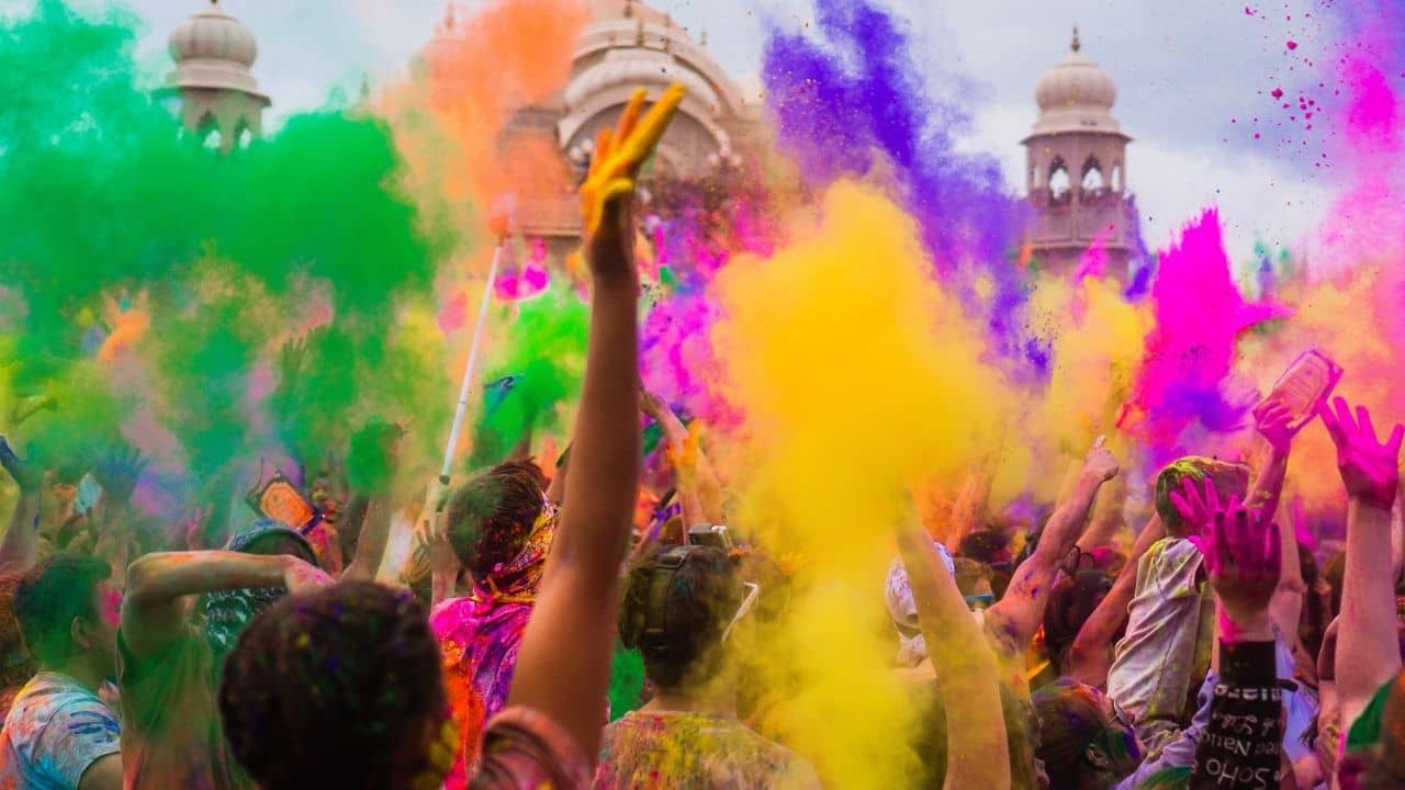 Rang Panchami 2022: হোলির পরের দিন রঙপঞ্চমী! কীভাবে ও কখন পালন করা হয়, জানুন