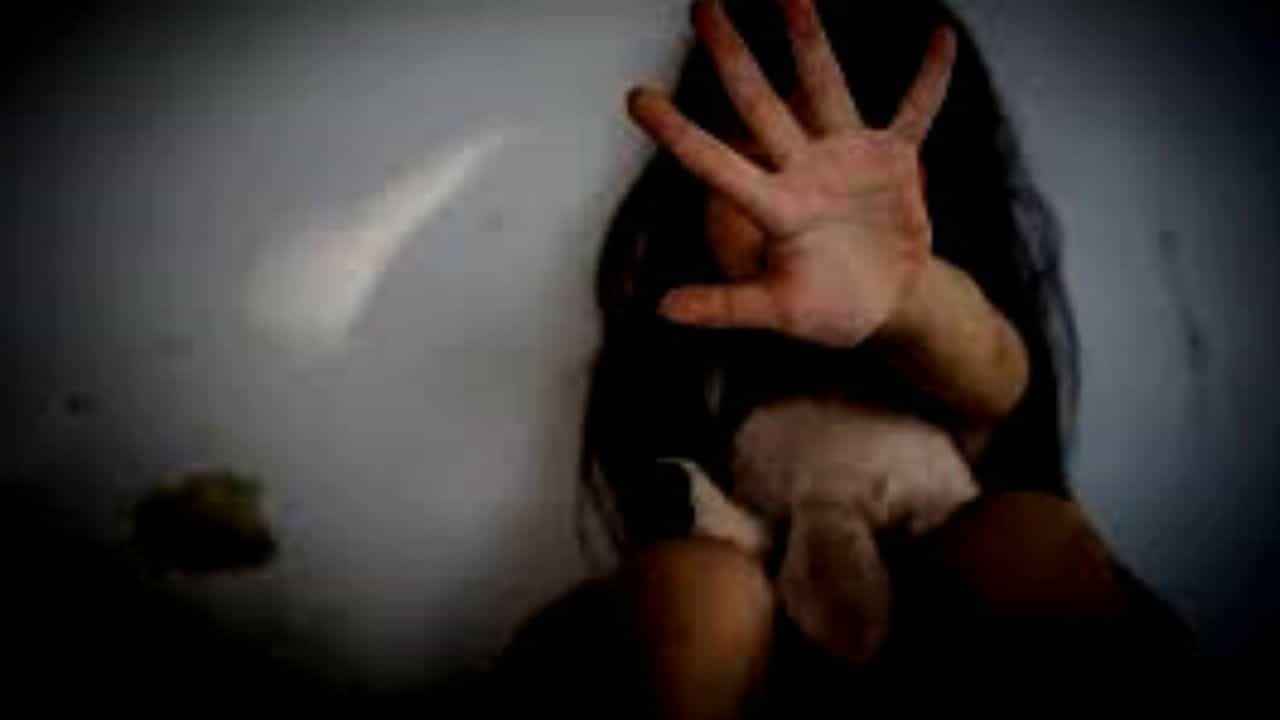 Minor Girl Physical Assault: কোল্ড ড্রিঙ্কস দেওয়ার নাম করে দোকানের ভিতর ডেকেছিল ১২ বছরের 'দাদা', শিশুকন্যার পরিণতিতে স্তম্ভিত প্রতিবেশীরাও