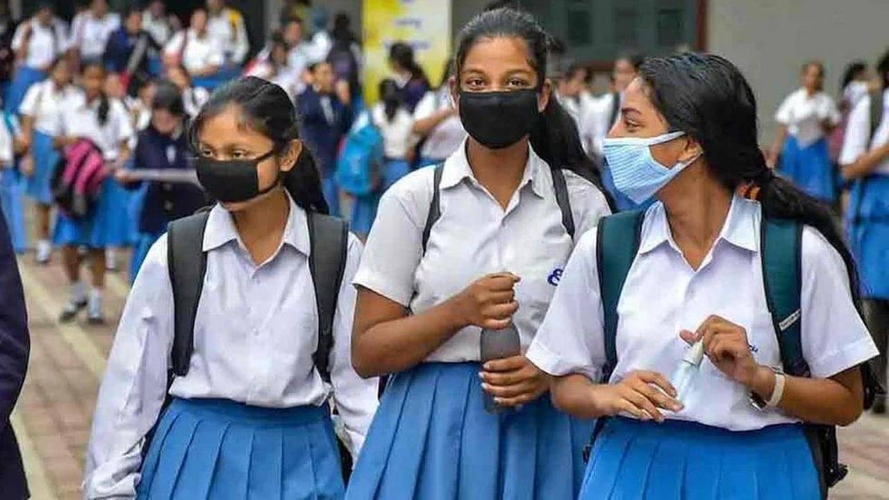 School Uniform: এবার কি স্কুল ইউনিফর্মও নীল সাদা? সমগ্র শিক্ষা মিশনের নোটিস ঘিরে বাড়ছে জল্পনা