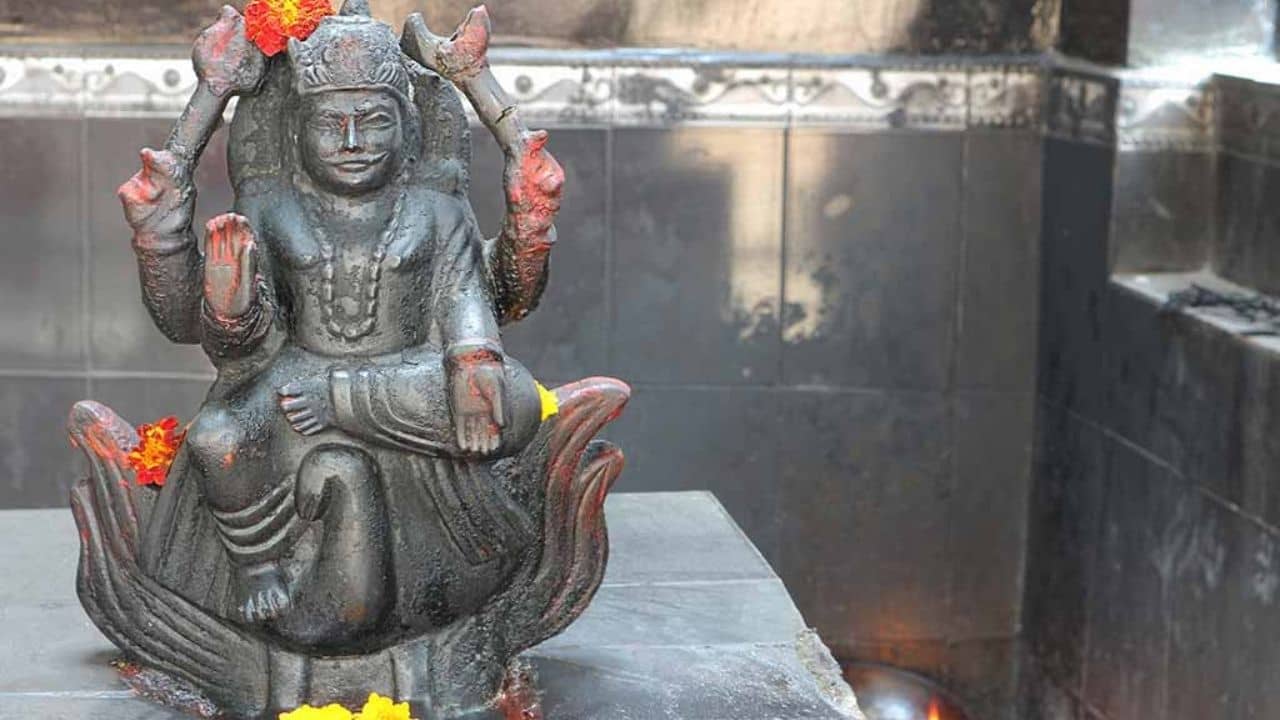 Astrology 2022: এ বছরেই শনির সাড়ে সাতি থেকে মুক্তি মিলবে এই পাঁচ রাশির! আপনার রাশি মিলিয়ে দেখে নিন