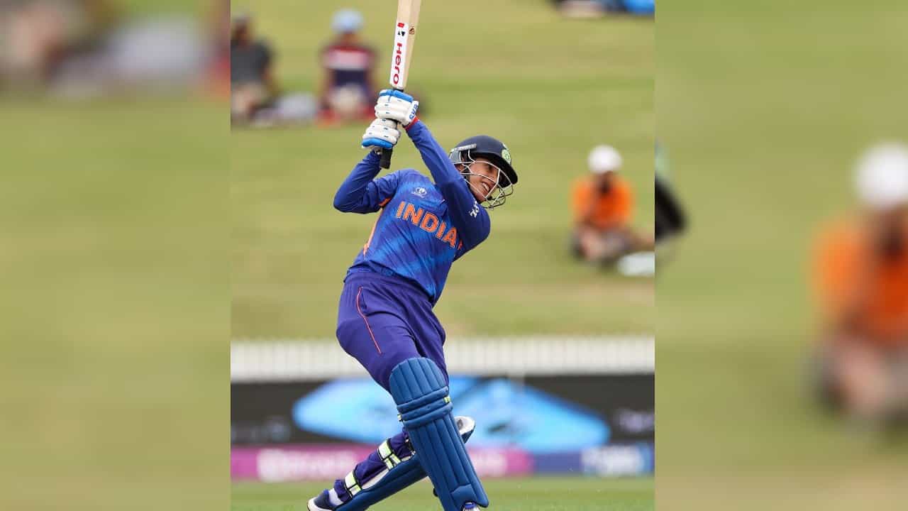 ICC Women's World Cup 2022: মিতালির বদলি কে হতে পারেন, শান্তা জানিয়ে দিলেন নাম ICC Women's World Cup 2022: মিতালির বদলি কে হতে পারেন, শান্তা জানিয়ে দিলেন নাম