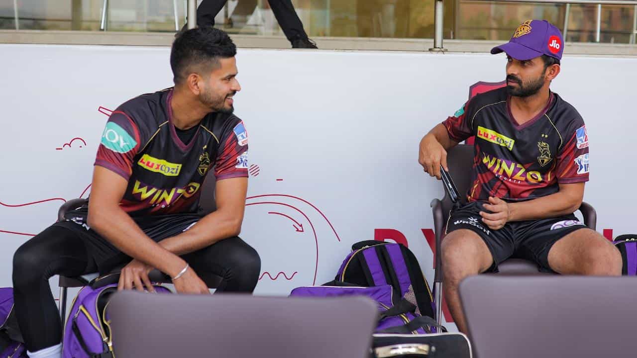 IPL 2022: কেন শ্রেয়সে মুগ্ধ, রাহানেতে আস্থা হাসির? IPL 2022: কেন শ্রেয়সে মুগ্ধ, রাহানেতে আস্থা হাসির?