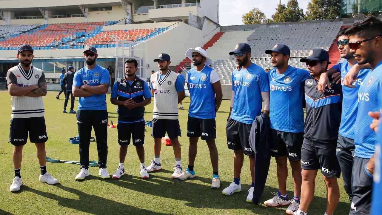 India vs Sri Lanka: প্রথম দলে পূজারা-রাহানের পরিবর্তে কাদের ভাবছে টিম ম্যানেজমেন্ট India vs Sri Lanka: প্রথম দলে পূজারা-রাহানের পরিবর্তে কাদের ভাবছে টিম ম্যানেজমেন্ট