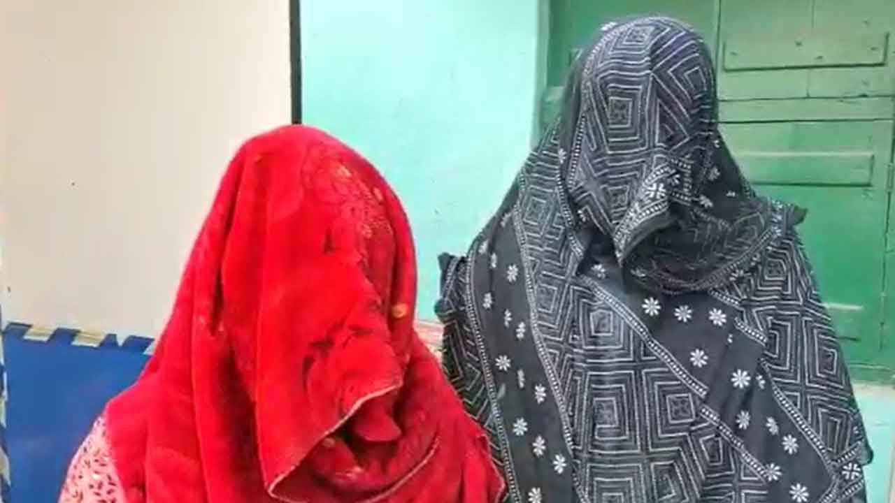 Sonarpur Crime: সন্ধ্যা হলেই কাগজ কুড়োতে পাড়ায় ঢুকত দুই মহিলা... আসল পরিচয় জেনে স্তম্ভিত পড়শিরাই