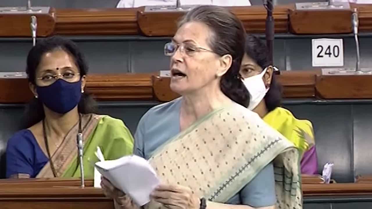 Sonia Gandhi : 'সোশ্যাল মিডিয়ার হস্তক্ষেপ বন্ধ হোক', পরাজয়ের পর সংসদে দাবি সনিয়ার