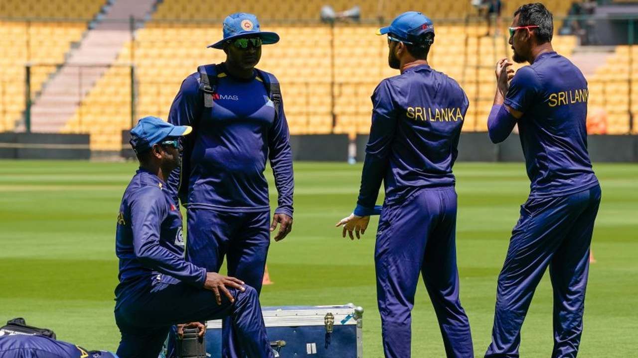 India vs Sri Lanka: দিন রাতের টেস্টের আগে চোটে জর্জরিত লঙ্কাবাহিনী