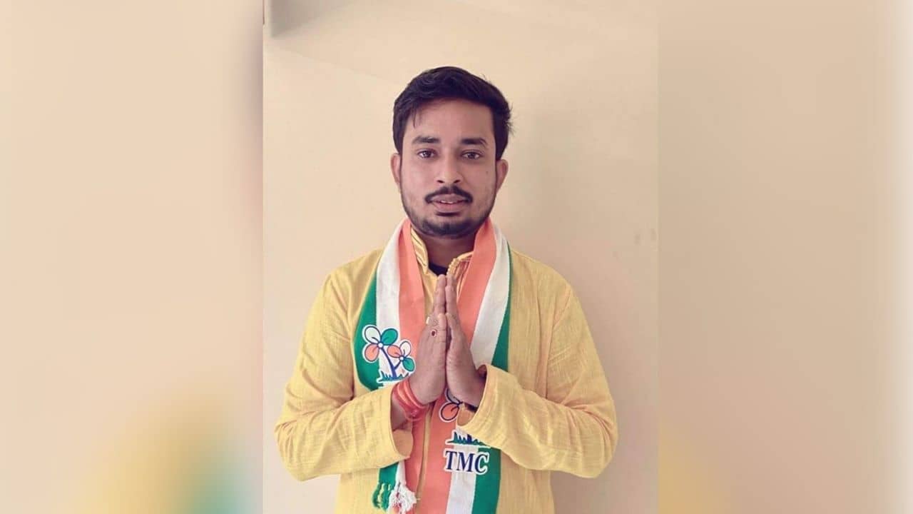 TMC Chairman: টাকা দিয়ে নিজের বাড়িতেই বোমাবাজি! তৃণমূল চেয়ারম্যানের ছেলের বিরুদ্ধে ভয়ঙ্কর অভিযোগ তুললেন যুবক