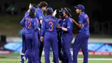 ICC Womens World Cup 2022: শেষ চারে উঠতে অজিদের বিজয়রথ থামাতে হবে ঝুলনদের