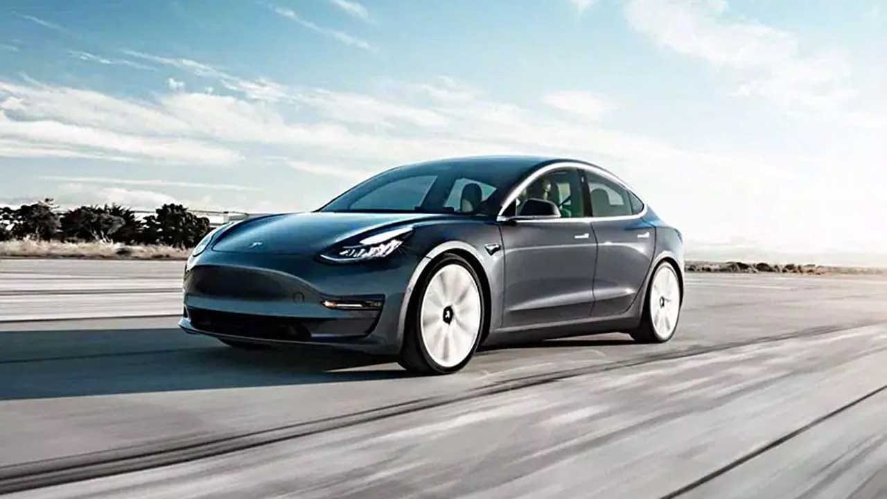 Viral Video Tesla car flying in the air, horrible stunt