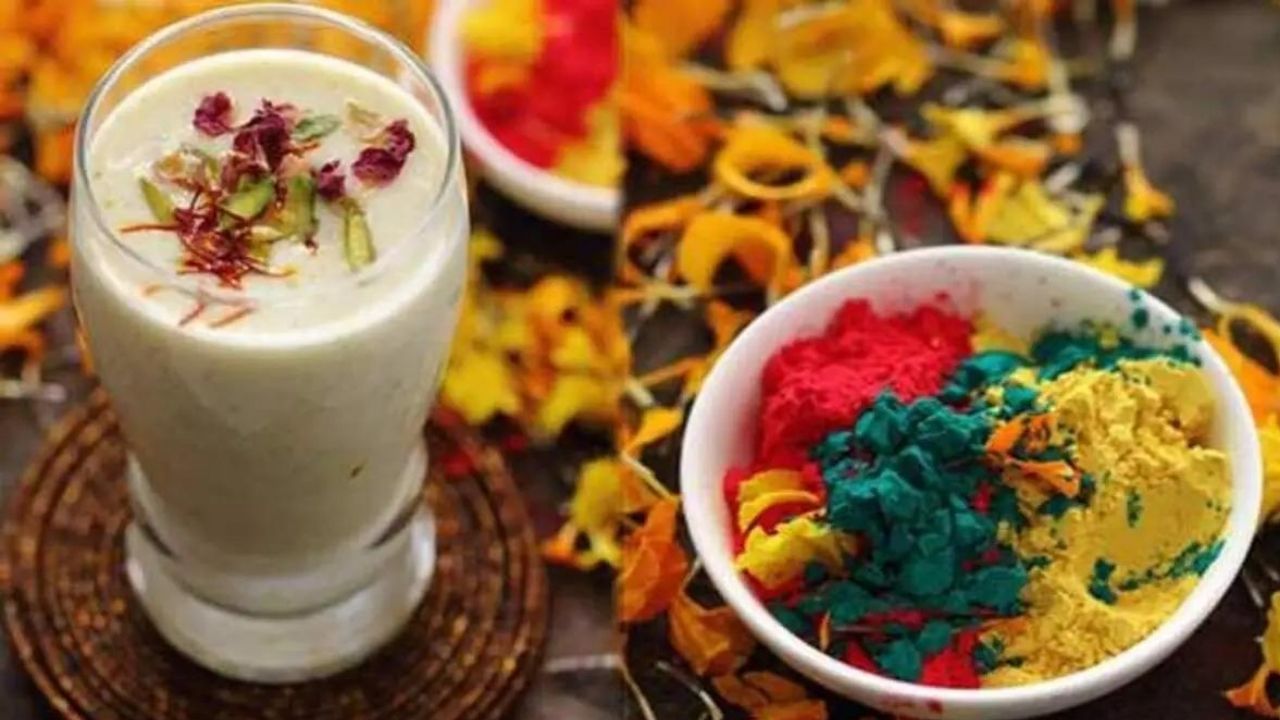 Holi Special Recipe: রঙিন মেজাজে ট্যুইস্ট! এবার হোলির দিনে অতিথিদের দিন স্বাস্থ্যকর অন্য স্বাদের ঠান্ডাই