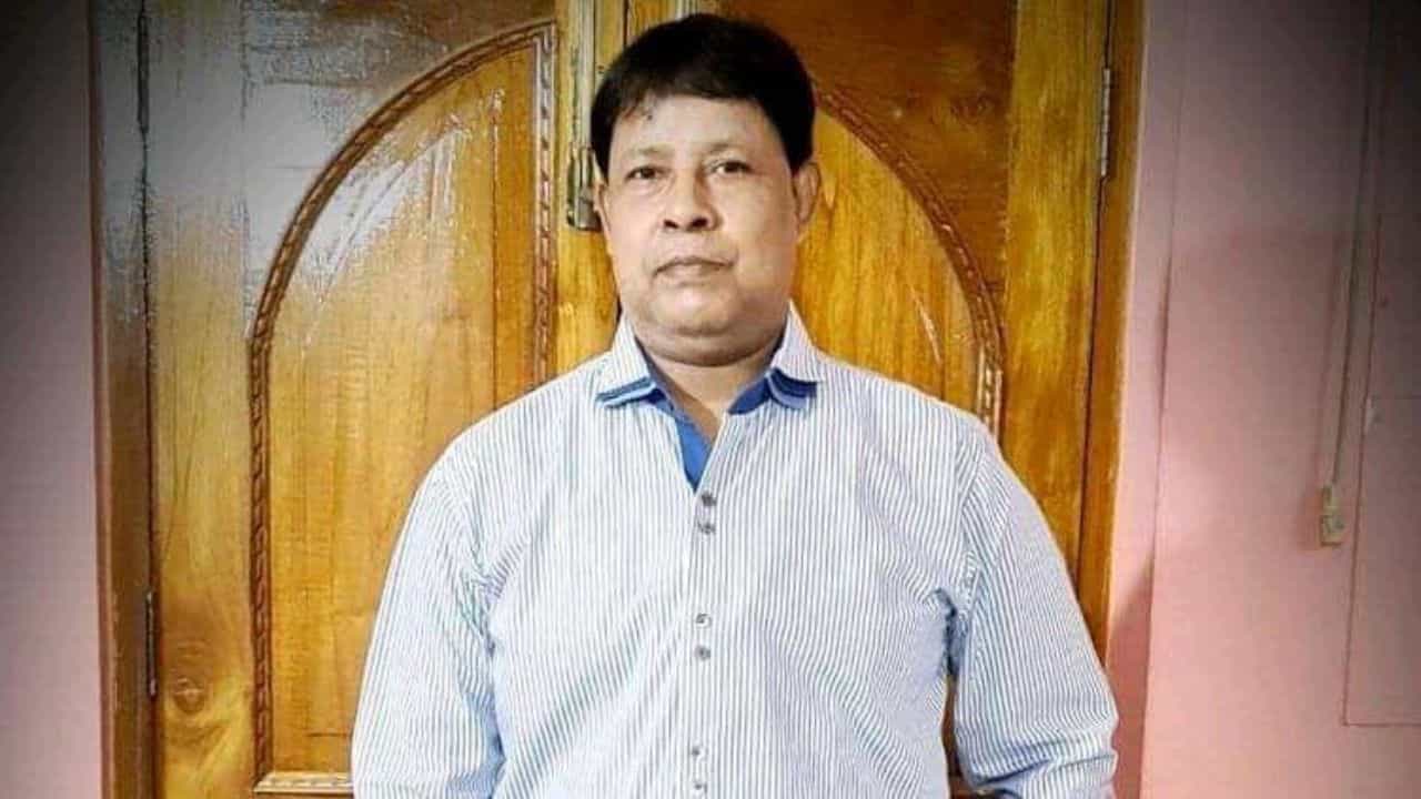 Municipal ELection Counting 2022: পদ্ম থেকে ঘাসফুলে ফিরেই জয়ের হাসি মন্ত্রীর ভাইয়ের মুখে Municipal ELection Counting 2022: পদ্ম থেকে ঘাসফুলে ফিরেই জয়ের হাসি মন্ত্রীর ভাইয়ের মুখে