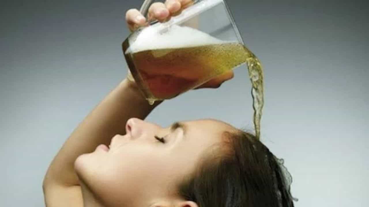 Benefits Of Beer: সিল্কি চুল ও উজ্জ্বল ত্বকের জন্য সপ্তাহে ২ বার বিয়ার ব্যবহার করুন! ফল মিলবে দ্রুত Benefits Of Beer: সিল্কি চুল ও উজ্জ্বল ত্বকের জন্য সপ্তাহে ২ বার বিয়ার ব্যবহার করুন! ফল মিলবে দ্রুত