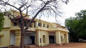 Visva-Bharati University: ৭২ ঘণ্টা পরও বিশ্বভারতীতে 'বন্দি' রেজিস্ট্রার সহ তিনজন
