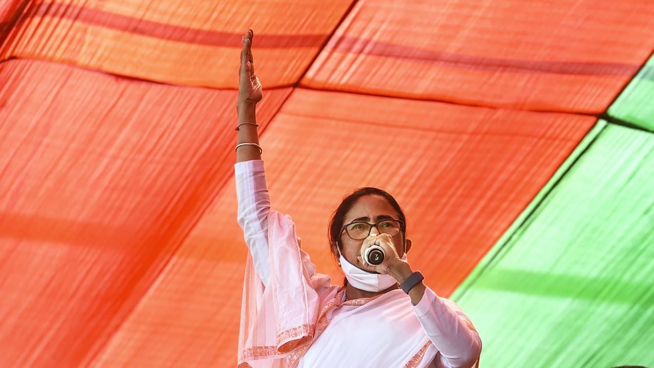 UP Assembly Election: 'এক ধাক্কা অউর দো...', মোদীর 'মাঠে' খেলা হবে, স্লোগান মমতার