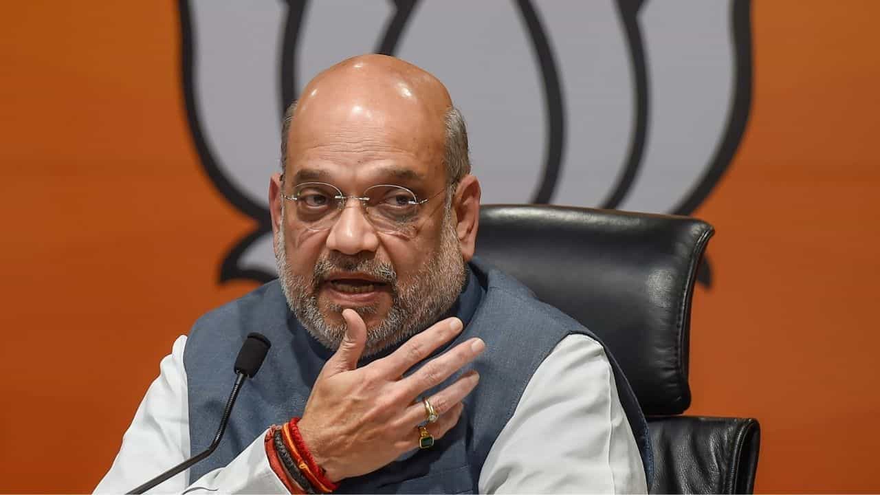 Amit Shah: বিধানসভা ভোটের পর প্রথম বঙ্গ সফর স্থগিত করলেন অমিত শাহ! কারণ কী? Amit Shah: বিধানসভা ভোটের পর প্রথম বঙ্গ সফর স্থগিত করলেন অমিত শাহ! কারণ কী?