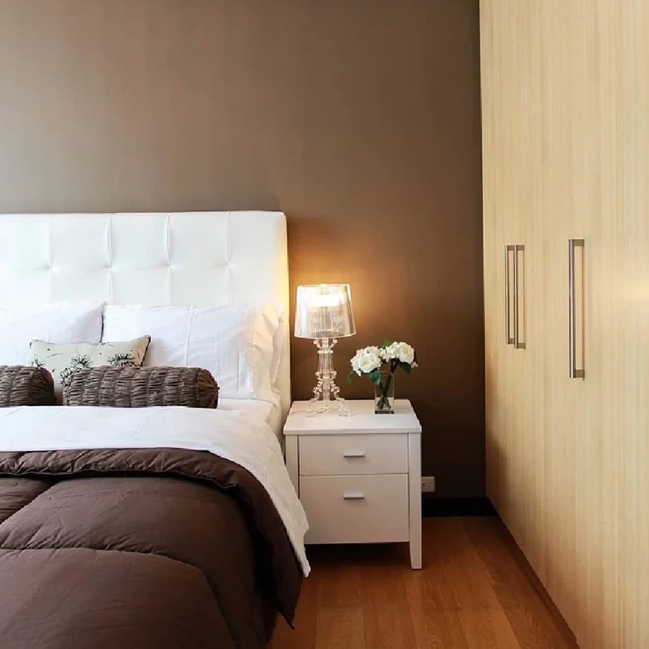 প্রেমের সম্পর্কে অশান্তিতে জেরবার! কিছুতেই বিচ্ছেদ এড়ানো যাচ্ছে না, তবে শেষ চেষ্টায় মেনে চলুন কয়েকটি বাস্তু টিপস। 