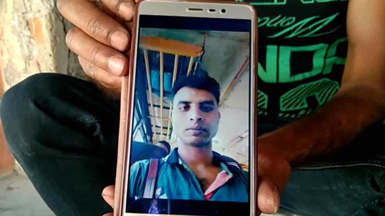 Basirhat Bike Accident: দূর থেকে দেখা যাচ্ছে স্পিড ব্রেকার, ব্রেক ফেল বাইকের, ফিল্মি কায়দায় চালক নিলেন চরম সিদ্ধান্ত Basirhat Bike Accident: দূর থেকে দেখা যাচ্ছে স্পিড ব্রেকার, ব্রেক ফেল বাইকের, ফিল্মি কায়দায় চালক নিলেন চরম সিদ্ধান্ত