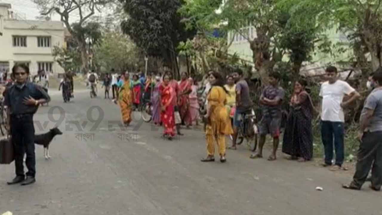 Bidhannagar Case: ঘর থেকে বেরোল জলজ্যান্ত যুবক, দুটো বাড়ির পরই মিলল রক্তাক্ত দেহ