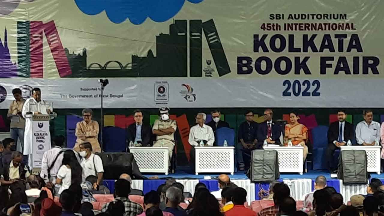 Kolkata book Fair: প্রায় ২০ কোটি টাকার বই বিক্রি এবারের বইমেলায়, আগামী বছর ফোকাল থিম কান্ট্রি স্পেন