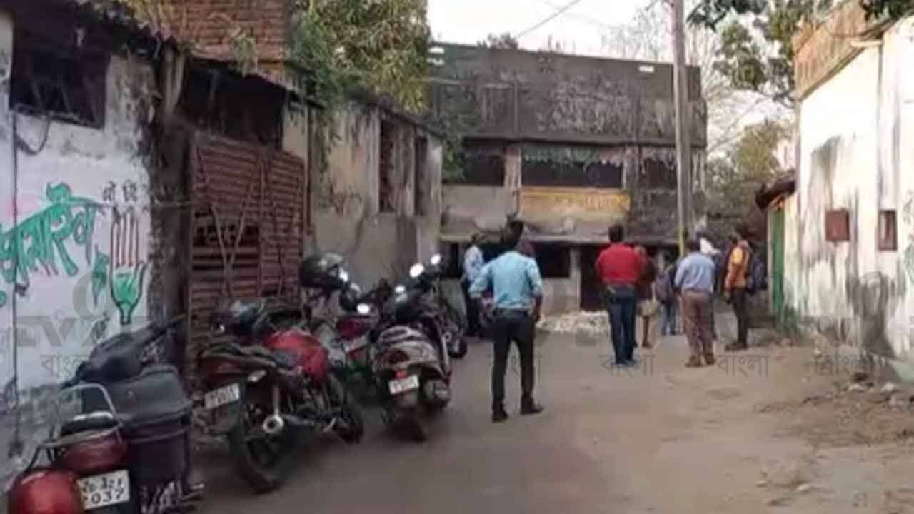 Memari: মহাব্বতকে লিয়ে মৃতদেহের সঙ্গেই রাত কাটানো! শুনে মাথায় হাত এলাকার লোকজনের...