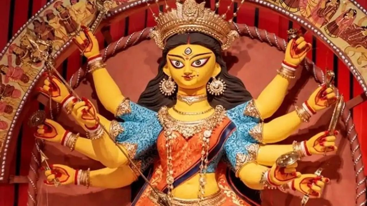Chaitra Navratri 2022: ৯ দিনে ৯ রঙের রূপ ধারণ করেন দুর্গা! কোন রঙ কিসের প্রতীক, জানুন