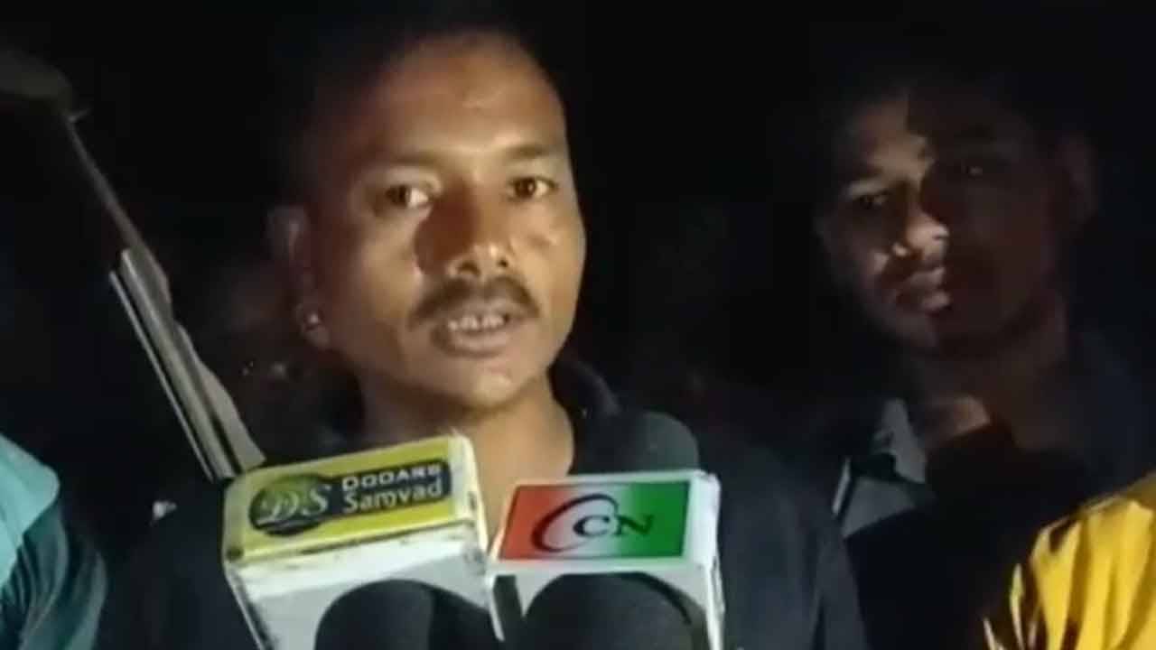 Road Accident: আচমকাই সামনে চলে এল গরু, বানারহাটে ভয়াবহ দুর্ঘটনায় আহত ১২