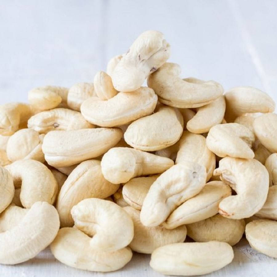 Cashew Nuts রোজ সকালে খালিপেটে স্রেফ ২ টো কাজু! ফল দেখলে চমকে যাবেন