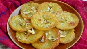 Holi Special Recipe: দোলের দিন বাড়িতে অতিথি এলে বানিয়ে ফেলুন সহজ ও জিভে জল আনা এই রেসিপি