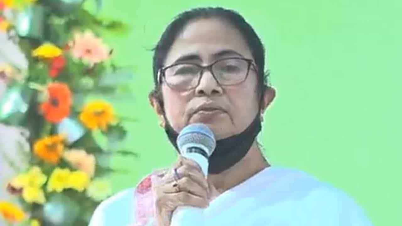 CM Mamata Banerjee: আজ পাহাড়ে গুরুত্বপূর্ণ বৈঠকে মমতা, জোর চর্চা জিটিএ-কালিম্পং নিয়ে CM Mamata Banerjee: আজ পাহাড়ে গুরুত্বপূর্ণ বৈঠকে মমতা, জোর চর্চা জিটিএ-কালিম্পং নিয়ে