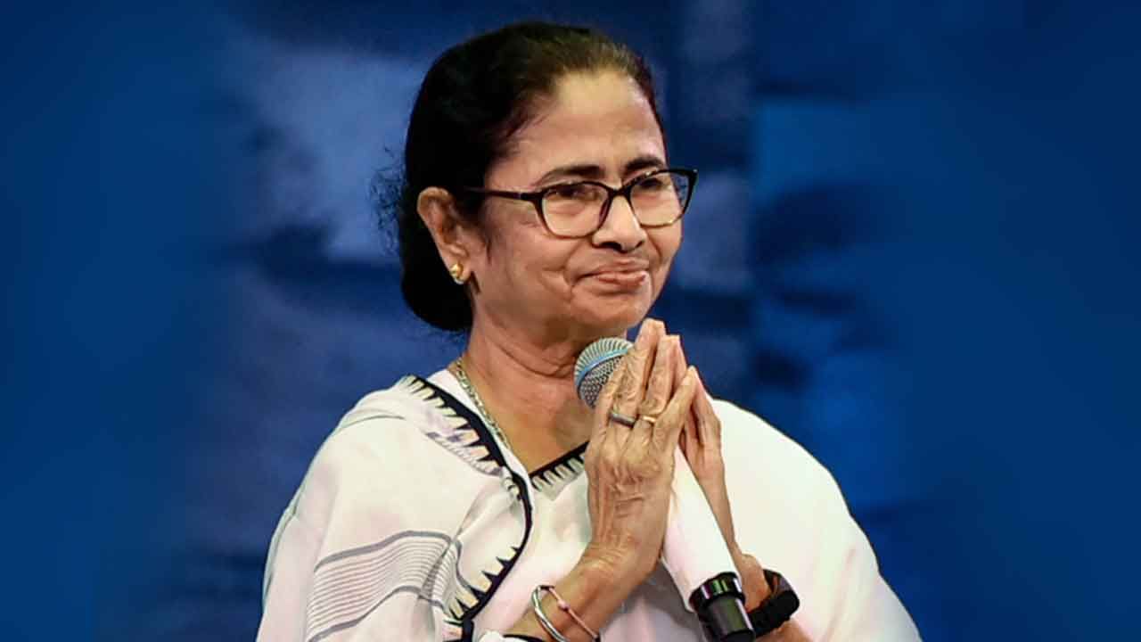 CM Mamata Banerjee: ইউক্রেন ফেরত পড়ুয়ারা কে কোথায় পড়বেন ঘোষণা মুখ্যমন্ত্রীর, চাকরি দুই শ্রমিককেও