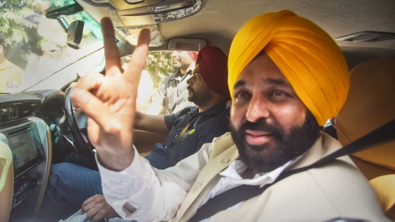 Bhagwant Mann: 'চণ্ডীগঢ়ে নয়, নিজের সময় ব্যয় করুন....' শপথ নেওয়ার আগেই বিধায়কদের পরামর্শ মানের