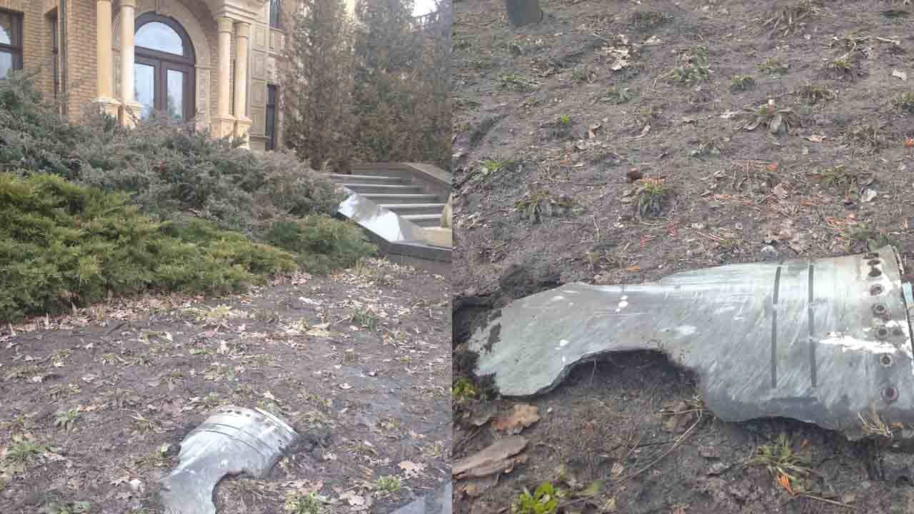 Russia-Ukraine Conflict: মিস হয়ে গেল! বাগানে মিসাইলের টুকরো দেখে বললেন জ়েলেনস্কি