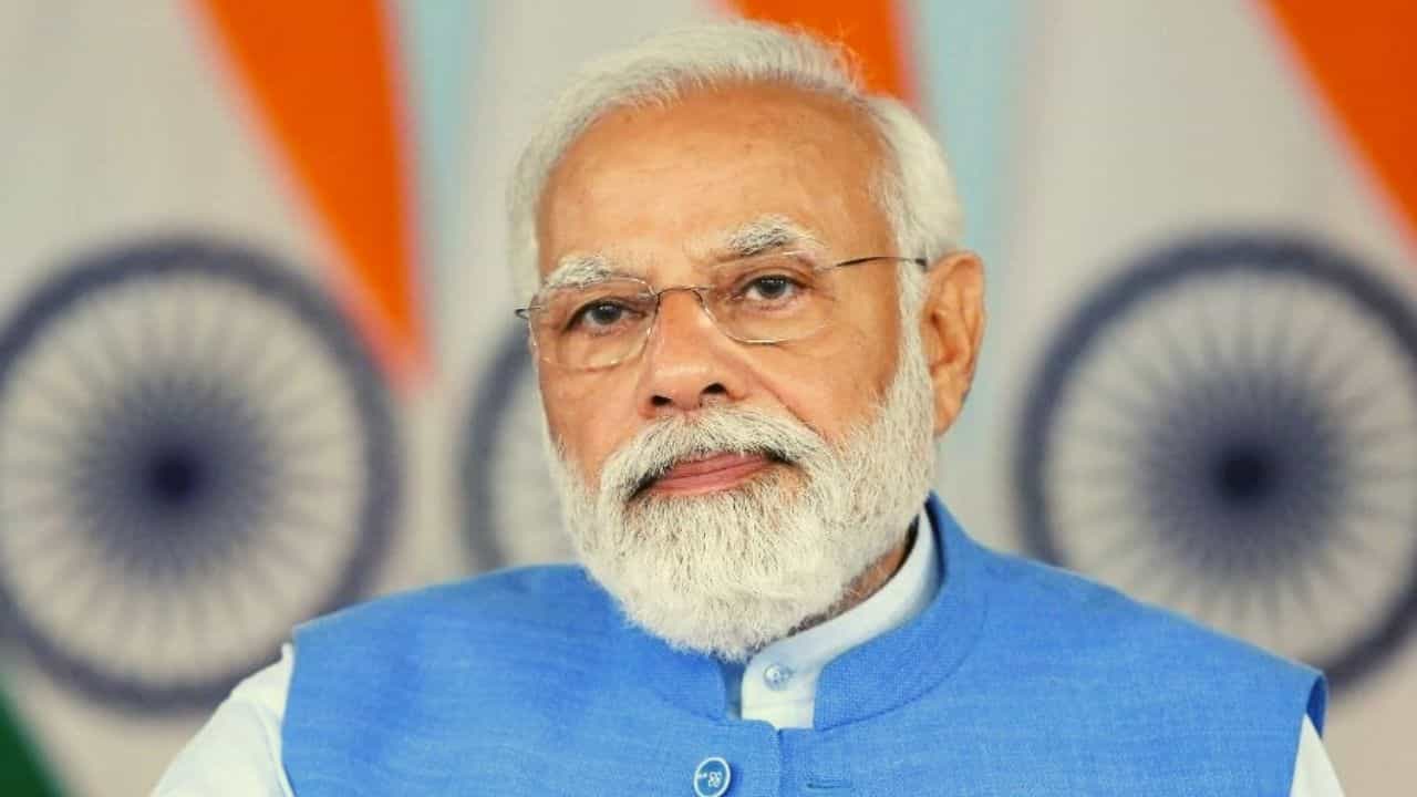 PM Modi Covid Review Meeting: ঊর্ধ্বমুখী সংক্রমণ কি চতুর্থ ঢেউয়ের ইঙ্গিত? আজই মুখ্যমন্ত্রীদের সঙ্গে বৈঠক প্রধানমন্ত্রীর PM Modi Covid Review Meeting: ঊর্ধ্বমুখী সংক্রমণ কি চতুর্থ ঢেউয়ের ইঙ্গিত? আজই মুখ্যমন্ত্রীদের সঙ্গে বৈঠক প্রধানমন্ত্রীর