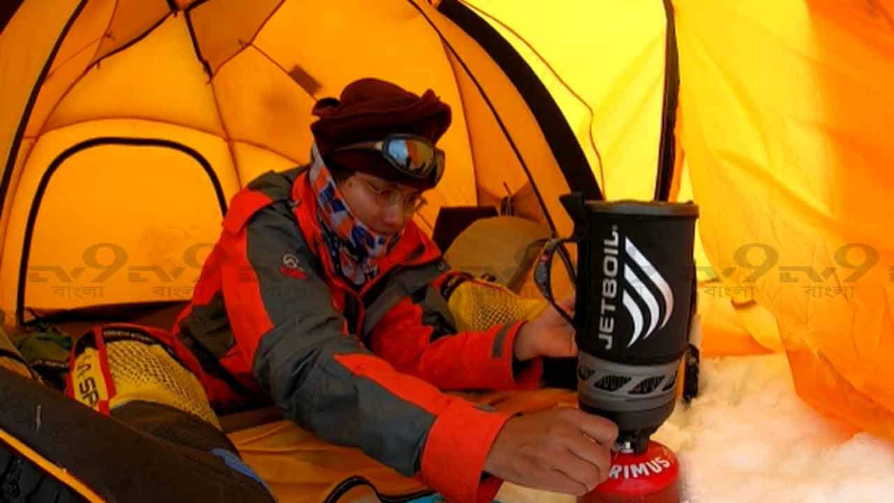 Mountaineer Piyali Basak: সাপ্লিমেন্টারি অক্সিজেন ছাড়াই এভারেস্ট জয়ের লক্ষ্যে চন্দননগরের মেয়ে