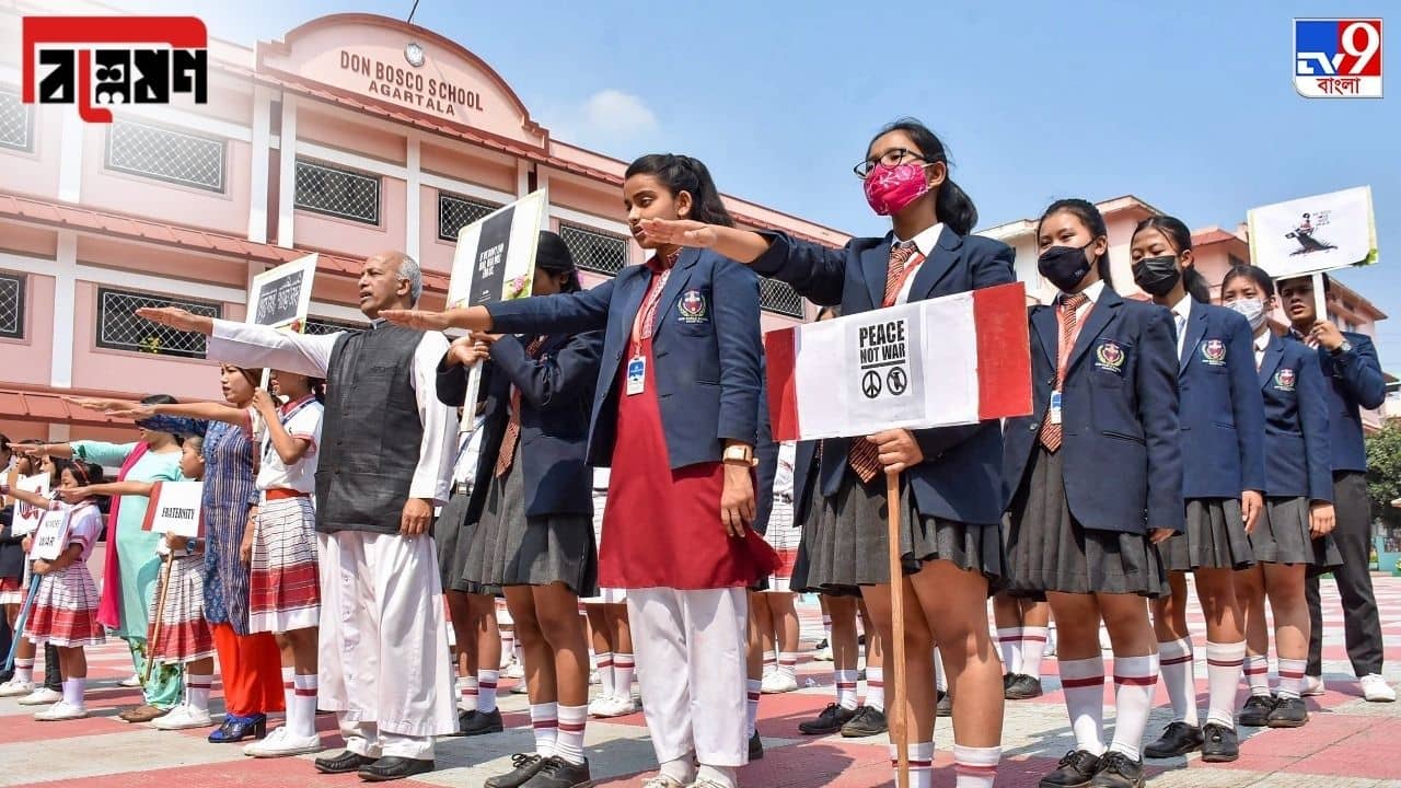 Teacher Shortage: ইংরেজিকেও মাতৃভাষার মতোই সমগুরুত্ব দিতে উদ্যোগী সরকার, কিন্তু পড়াবে কে?