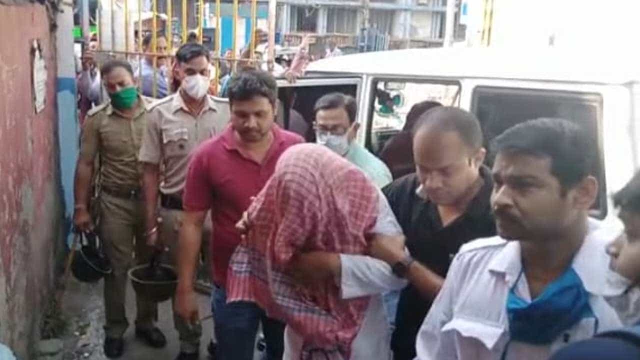 Terror link in Howrah: হাওড়ার আমিরুদ্দিনের মোবাইলের ১২ জিবি জুড়ে জিহাদি বই, বিস্ফোরক তথ্য গোয়েন্দাদের হাতে Terror link in Howrah: হাওড়ার আমিরুদ্দিনের মোবাইলের ১২ জিবি জুড়ে জিহাদি বই, বিস্ফোরক তথ্য গোয়েন্দাদের হাতে