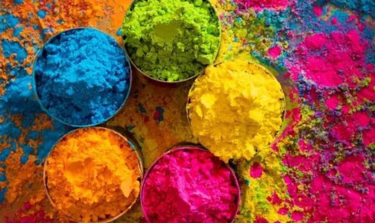 Holi Remedies: হোলির রাতে এই কাজগুলি করলে রাতারাতি ধনী হওয়া সম্ভব! রয়েছে সূর্য-চাঁদের শুভ যোগও