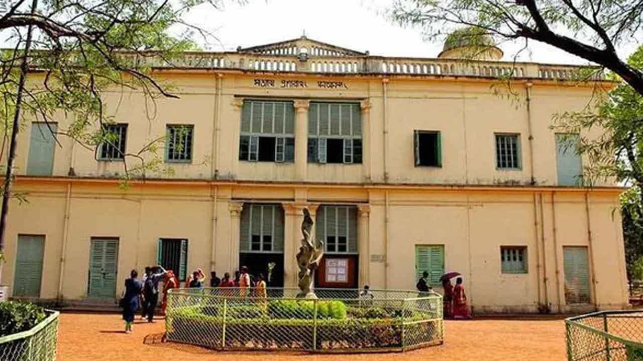 Viswa Bharati: শুরুই হল না উচ্চ মাধ্যমিক পরীক্ষা, ছাত্র বিক্ষোভে ফের উত্তাল বিশ্বভারতী