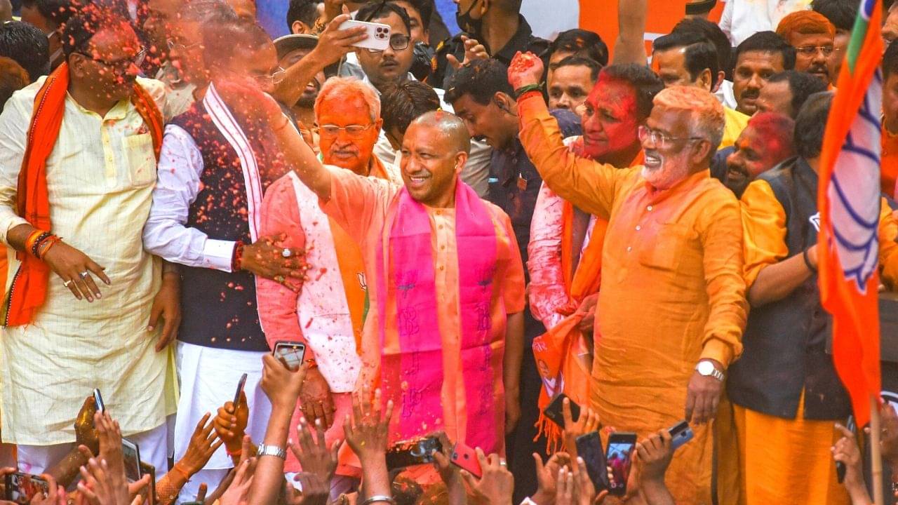 Yogi Adityanath to Meet BJP Leaders: শুরু হবে যোগী ২.০-র রাজ, মন্ত্রিসভা সাজাতে আজই দিল্লিতে হবু মুখ্যমন্ত্রী