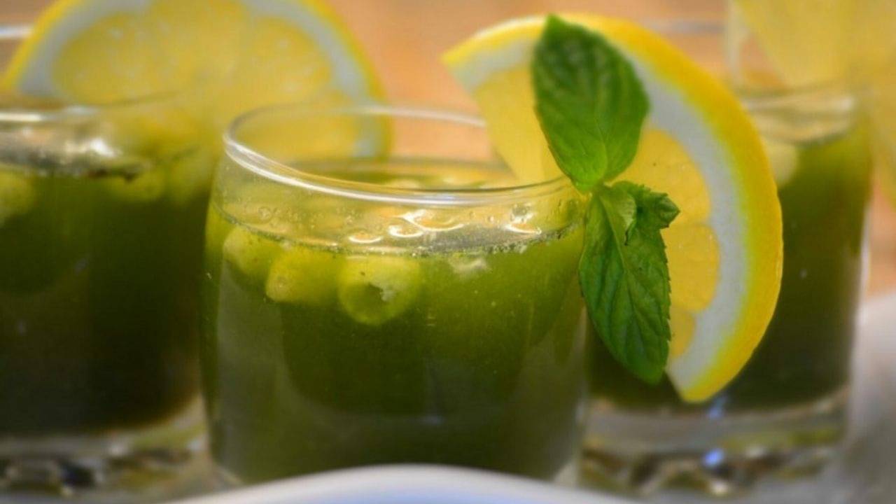 Summer Recipe: বাড়িতে হঠাত অতিথি এলে প্রথমেই দিন আম-পুদিনার শরবত! রইল সহজ রেসিপি